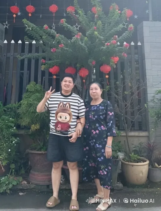 Middle-Aged Woman and Young Man Practice Kung Fu in Garden – AI Generated Video | Hailuo AI