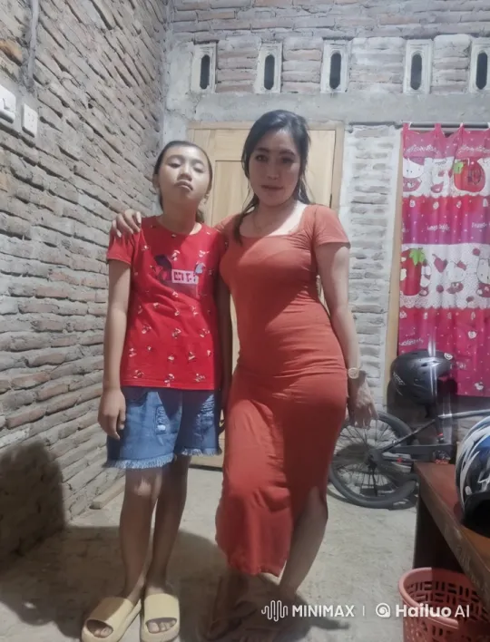 Young Girl and Woman Showcase Martial Arts Skills – AI Generated Video | Hailuo AI