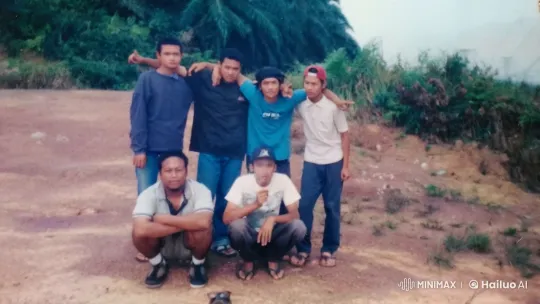 Young Men Perform Kung-Fu in Outdoor Setting – AI Generated Video | Hailuo AI