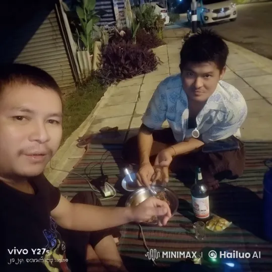 Sidewalk Kung Fu Showdown Amidst Urban Stillness – AI Generated Video | Hailuo AI