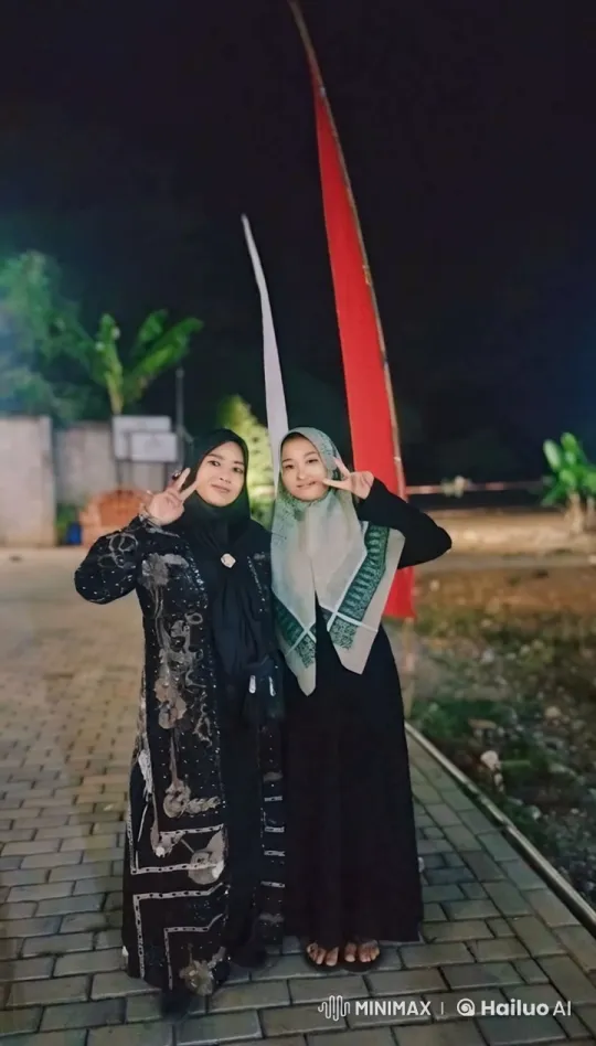 Nighttime Kungfu Performance by Two Women – AI Generated Video | Hailuo AI