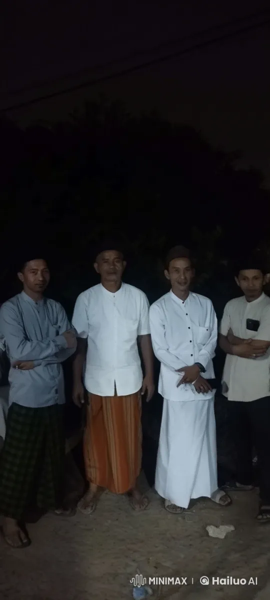 Four Men Argue in Traditional Attire at Night – AI Generated Video | Hailuo AI