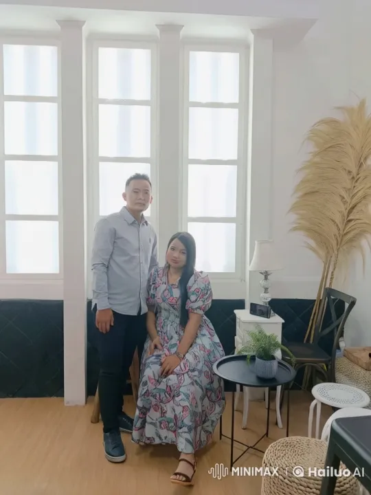 Couple Performs Dynamic Kung Fu in Bright Room – AI Generated Video | Hailuo AI