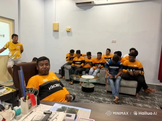 Office Kungfu: Tranquil Start to Dynamic Martial Arts Display – AI Generated Video | Hailuo AI