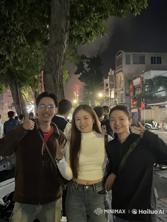 Nighttime Street Kung Fu Showdown – AI Generated Video | Hailuo AI