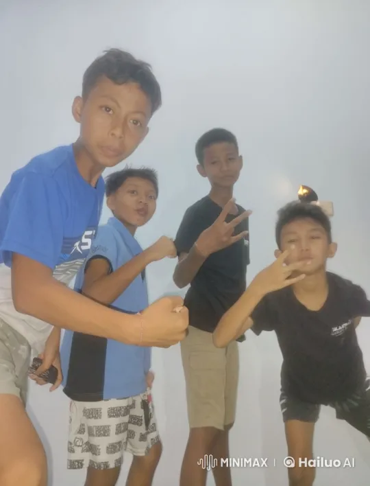 Provoking Conflict: The Strategy of Making Them Fight – AI Generated Video | Hailuo AI