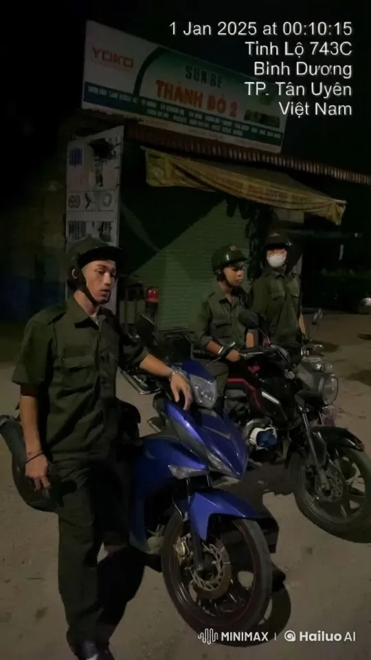 Nighttime Martial Arts Display in Vietnamese Alley – AI Generated Video | Hailuo AI