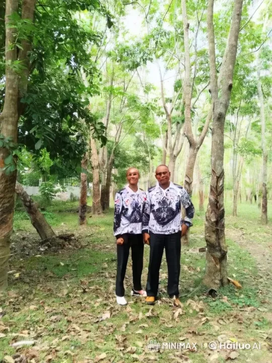 Playful Sparring in the Forest – AI Generated Video | Hailuo AI