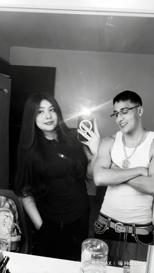 Couple Reflects Intimacy in Mirror Selfie – AI Generated Video | Hailuo AI