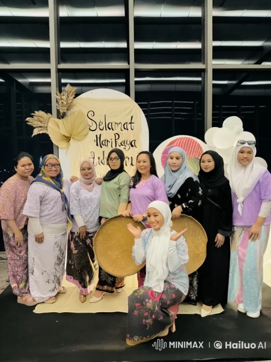 Traditional Attire Kung Fu Display at Aidil Fitri Celebration – AI Generated Video | Hailuo AI
