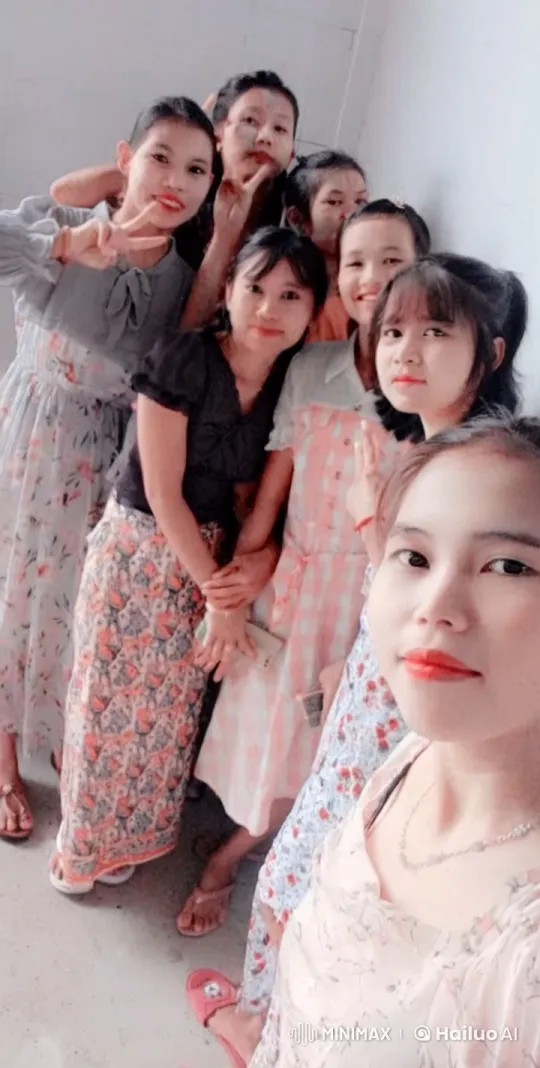 Girls in Traditional Dresses Practice Kung Fu – AI Generated Video | Hailuo AI