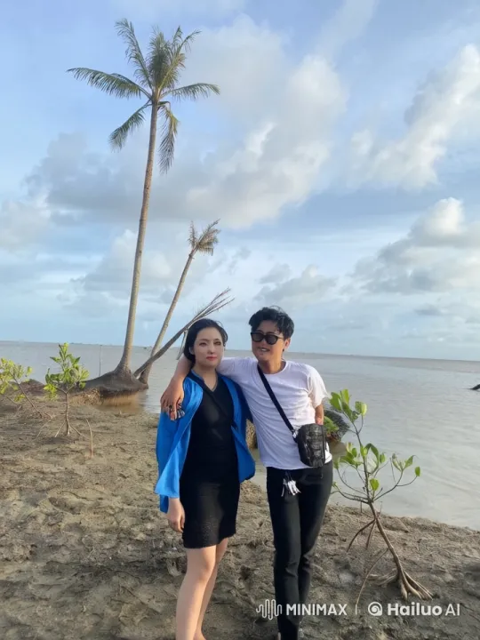 Kungfu Masters Display Skills on Serene Beach – AI Generated Video | Hailuo AI