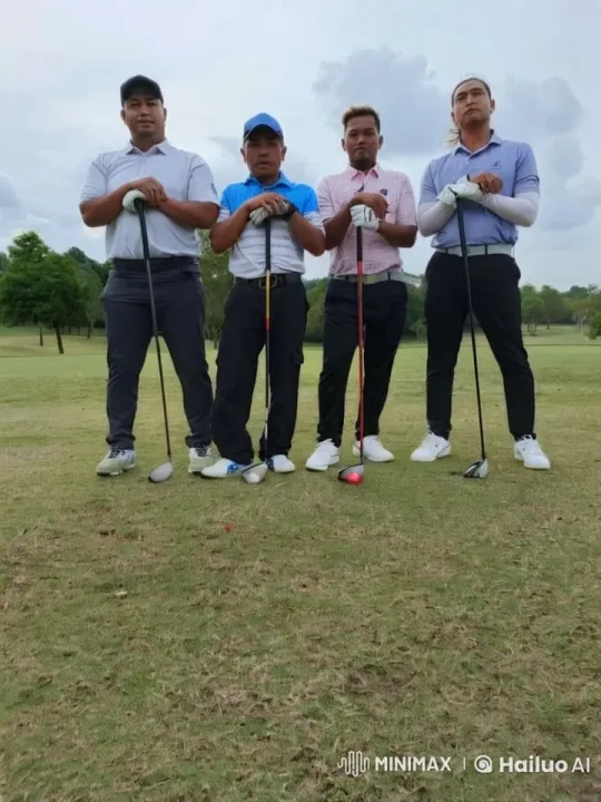 Golf Course Kung Fu Showdown – AI Generated Video | Hailuo AI