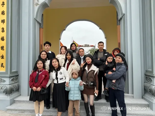 Kung Fu Practitioners Showcase Skills at Temple Entrance – AI Generated Video | Hailuo AI