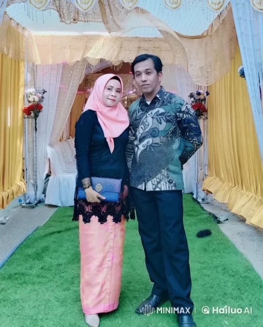 Couple Poses for Photo at Festive Event – AI Generated Video | Hailuo AI