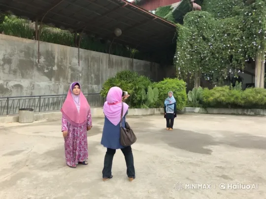 Joyful Dance Celebration in Lush Outdoor Setting – AI Generated Video | Hailuo AI
