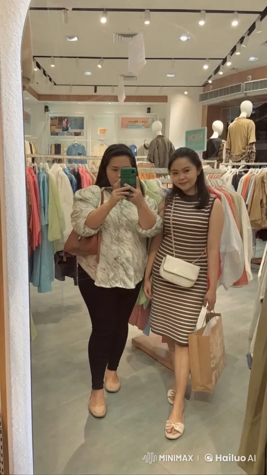 Women Display Kungfu Skills in Clothing Store – AI Generated Video | Hailuo AI