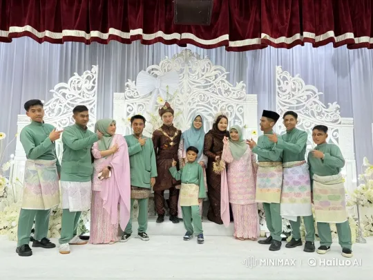 Traditional Family Showcases Kungfu at Wedding Celebration – AI Generated Video | Hailuo AI