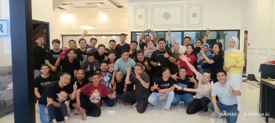 Group Engages in Playful Mock Fights in Ornate Room – AI Generated Video | Hailuo AI