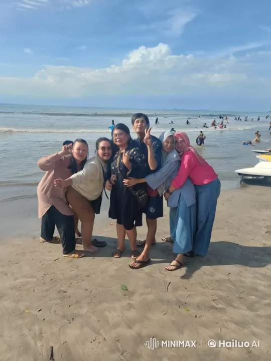 Beach Kungfu Display: Friends' Agile Coordination – AI Generated Video | Hailuo AI