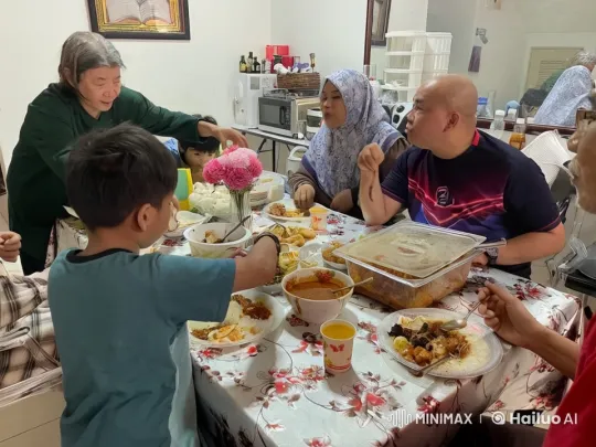Family Enjoying Meal Engages in Playful Kungfu Fight – AI Generated Video | Hailuo AI