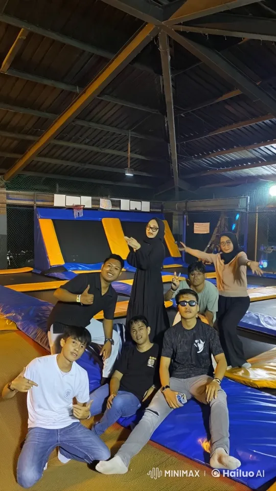 Kungfu Masters Perform Acrobatic Sparring on Trampoline – AI Generated Video | Hailuo AI