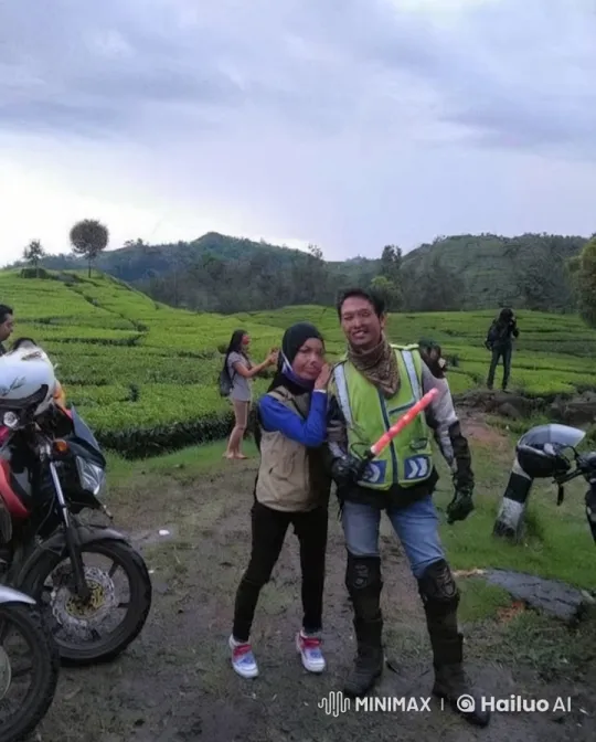 Kungfu Practitioners Prepare for Battle in Tea Plantation – AI Generated Video | Hailuo AI