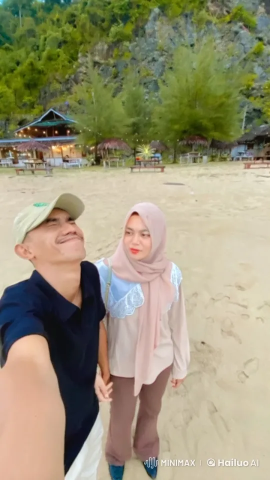 Couple Performs Kung Fu on Beach with Fairy Lights – AI Generated Video | Hailuo AI