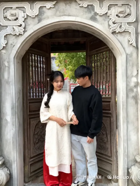 Intense Kung Fu Battle in Traditional Archway Setting – AI Generated Video | Hailuo AI