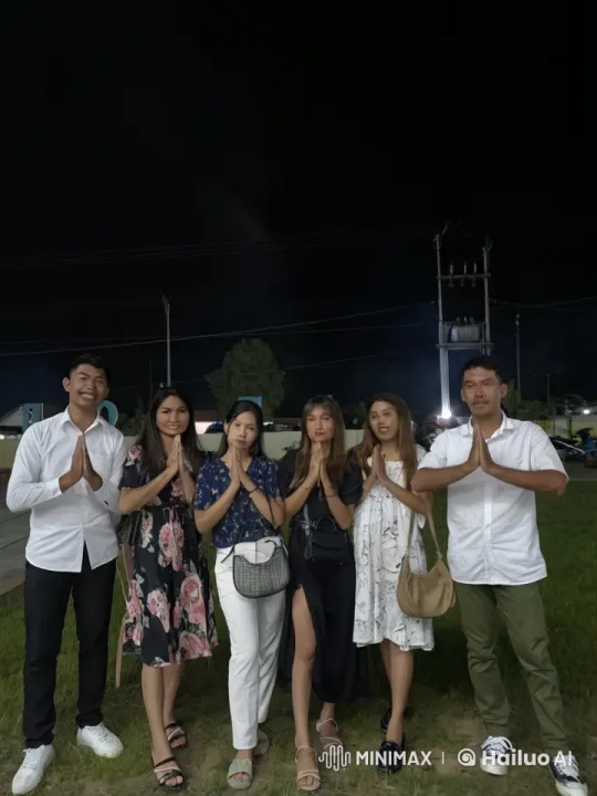 Synchronized Kung Fu Display in Nighttime Setting – AI Generated Video | Hailuo AI