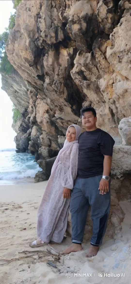Couple on Beach: Wife Showcases Kungfu Skills – AI Generated Video | Hailuo AI