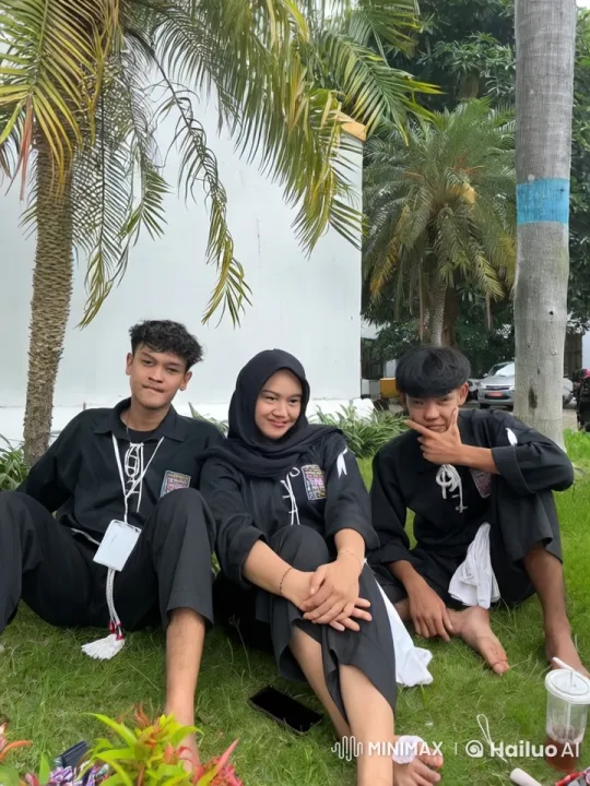 Dynamic Kung Fu Demonstration in a Lively Setting – AI Generated Video | Hailuo AI
