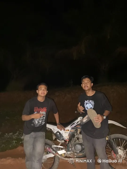 Young Men Perform Kung Fu by Yamaha Dirt Bike at Night – AI Generated Video | Hailuo AI