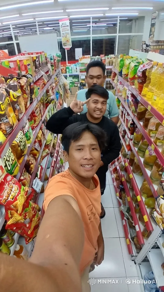 Chinese Martial Arts Display in Grocery Store – AI Generated Video | Hailuo AI