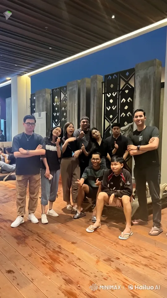Modern Indoor Kung Fu Performance Showcases Athletic Mastery – AI Generated Video | Hailuo AI