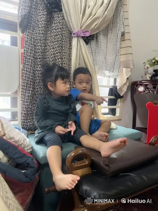 Children's Imaginative Kung Fu Play in Patterned Room – AI Generated Video | Hailuo AI