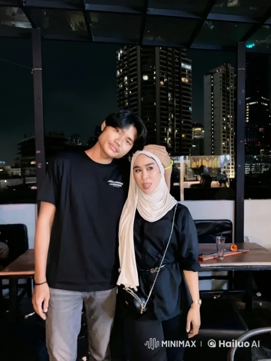 Night rooftop kungfu display with cheering friend – AI Generated Video | Hailuo AI