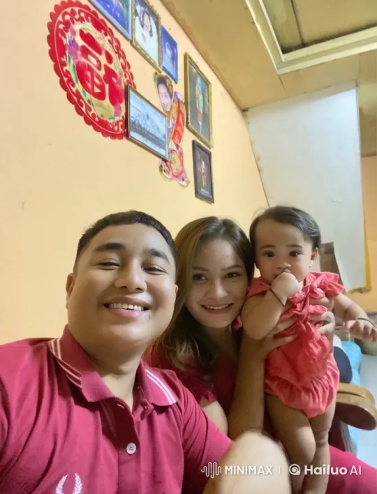 Family Bonding Through Playful Kung Fu Practice – AI Generated Video | Hailuo AI