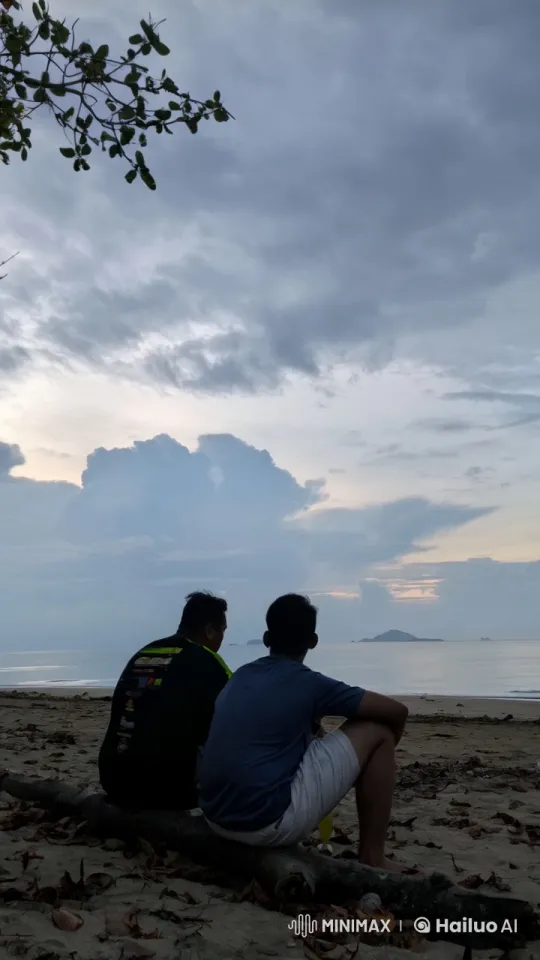 Kung Fu Practitioners Demonstrate Skills on Beach at Dusk – AI Generated Video | Hailuo AI
