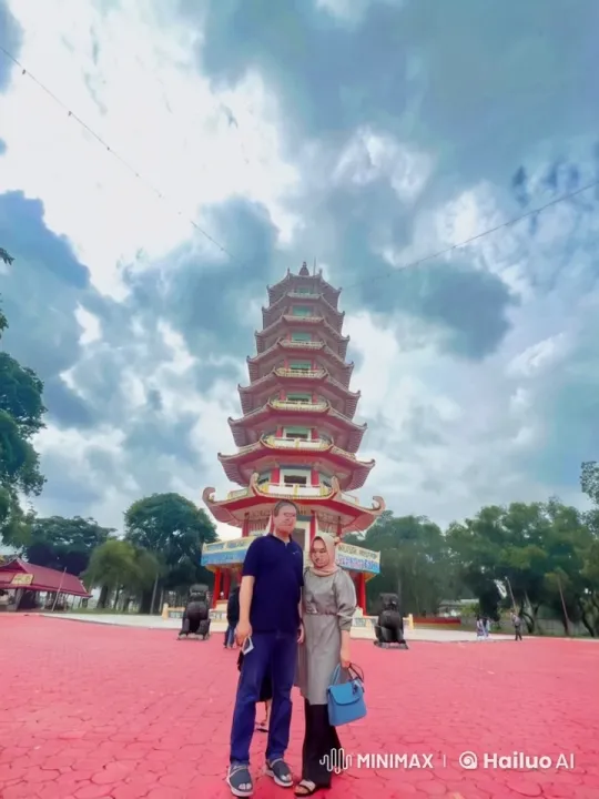 Couple Performs Impressive Kungfu Routine at Pagoda – AI Generated Video | Hailuo AI
