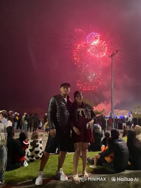 Couple Enjoying Fireworks Display on Vibrant Night – AI Generated Video | Hailuo AI
