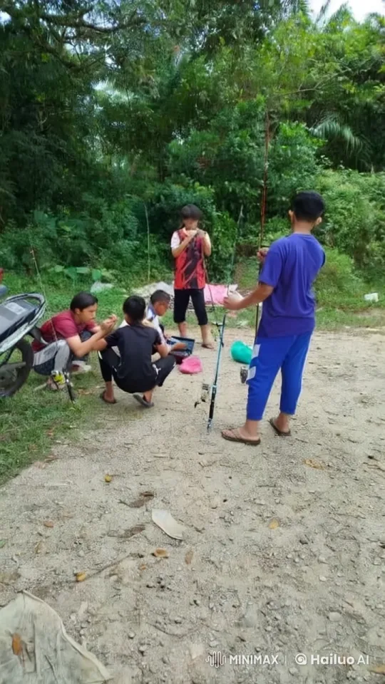 Boys Transition from Fishing to Intense Kungfu Fight – AI Generated Video | Hailuo AI