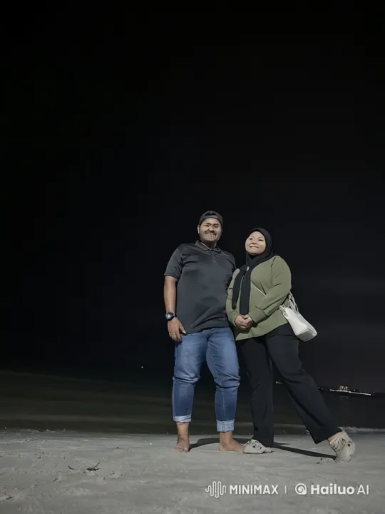 Martial Arts Display on a Serene Night Beach – AI Generated Video | Hailuo AI