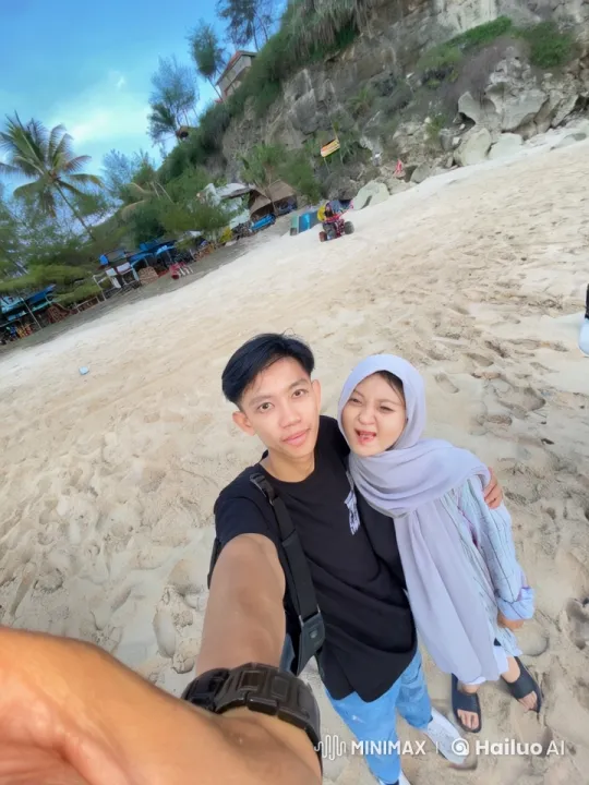 Couple's Kung Fu Duel on a Serene Beach – AI Generated Video | Hailuo AI