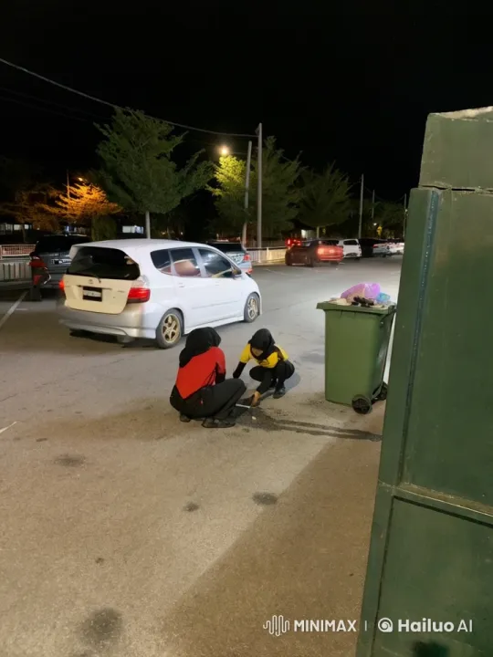 Traditional Kungfu Showdown in Urban Parking Lot – AI Generated Video | Hailuo AI