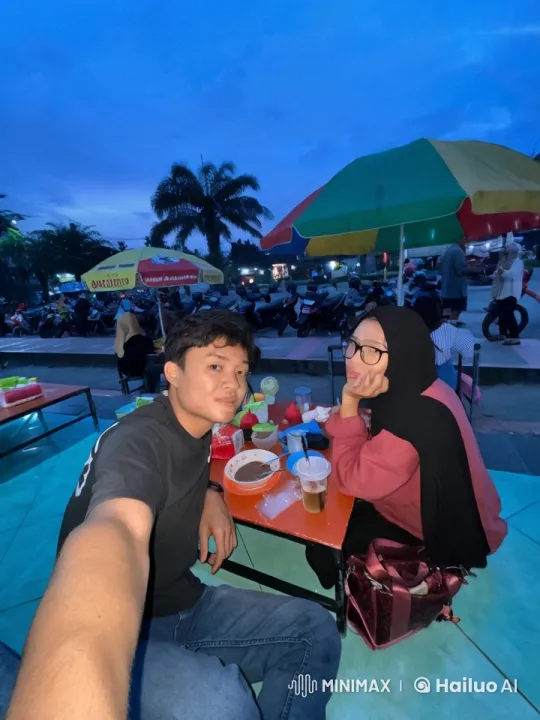 Kung Fu Fighters Transform Evening Dining Scene – AI Generated Video | Hailuo AI