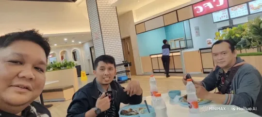Fast-food Fight: Three Men Brawl at Table – AI Generated Video | Hailuo AI