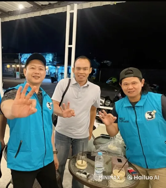 Night Out with Friends: Kungfu Performance and Cheerful Atmosphere – AI Generated Video | Hailuo AI
