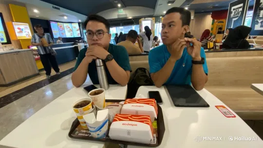 Fast-food Restaurant Kungfu Performance – AI Generated Video | Hailuo AI