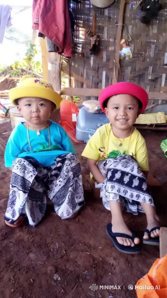 Children Playfully Fight in Rustic Setting – AI Generated Video | Hailuo AI